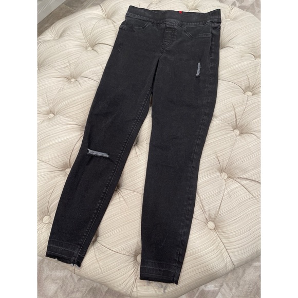 SPANX Gray/Black Distressed Skinny Jeans—Like New - Picture 5 of 9